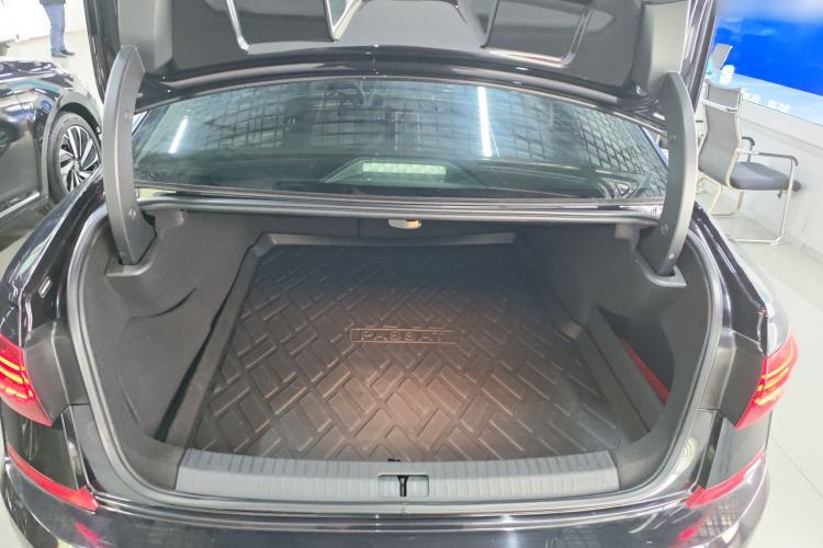 Used Volkswagen Passat New Energy 2020 430 PHEV Hybrid Luxury Edition China VI Standard Trunk