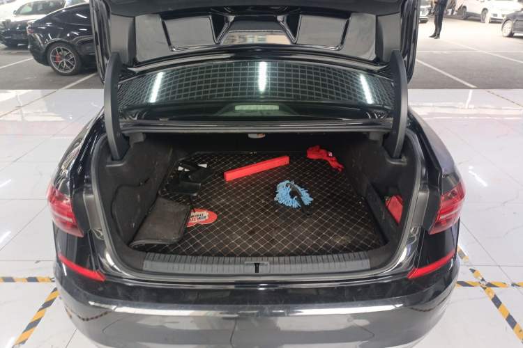 Used Volkswagen Passat New Energy 2020 430 PHEV Hybrid Elite Edition China VI Standard Trunk