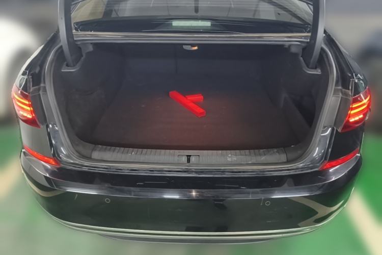 Used Volkswagen Passat New Energy  Trunk