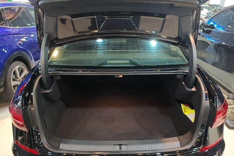 Used Volkswagen Passat New Energy 2020 430 PHEV Hybrid Elite Edition China VI Standard Trunk