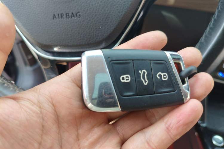 Used Volkswagen Passat New Energy 2020 430 PHEV Hybrid Luxury Edition China VI Standard Vehicle Key