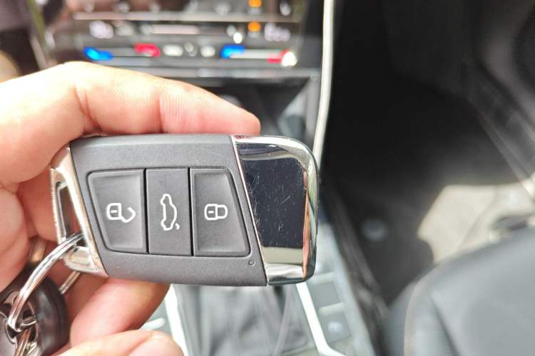 Used Volkswagen Passat New Energy 2020 430 PHEV Hybrid Luxury Edition China VI Standard Vehicle Key
