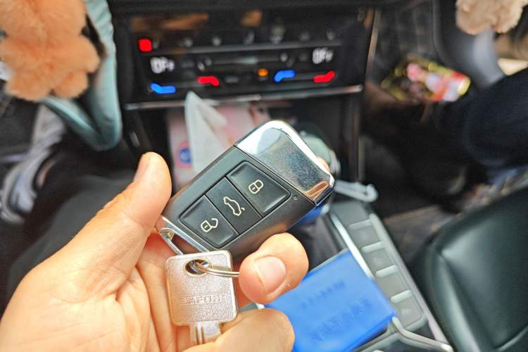 Used Volkswagen Passat New Energy 2020 430 PHEV Hybrid Elite Edition China VI Standard Vehicle Key