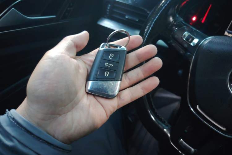 Used Volkswagen Passat New Energy 2020 430 PHEV Hybrid Elite Edition China VI Standard Vehicle Key