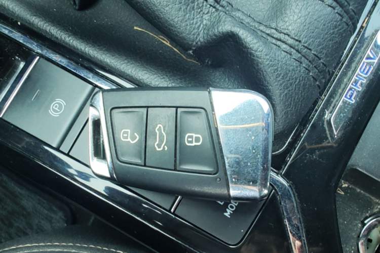 Used Volkswagen Passat New Energy 2020 430 PHEV Hybrid Elite Edition China VI Standard Vehicle Key
