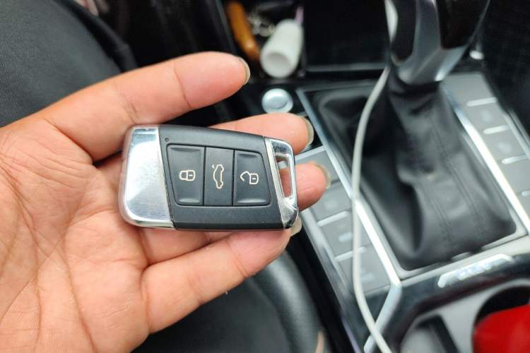 Used Volkswagen Passat New Energy 2020 430 PHEV Hybrid Elite Edition China VI Standard Vehicle Key