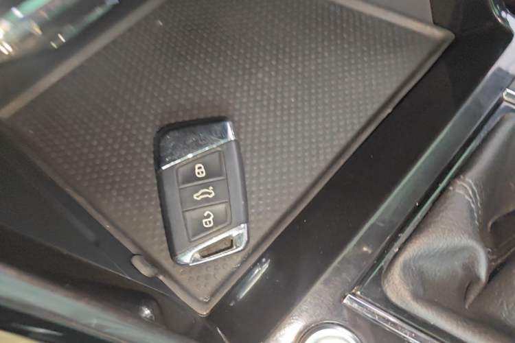 Used Volkswagen Passat New Energy 2020 430 PHEV Hybrid Elite Edition China VI Standard Vehicle Key