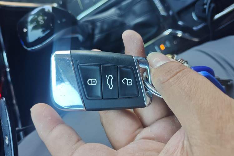 Used Volkswagen Passat New Energy 2020 430 PHEV Hybrid Elite Edition China VI Standard Vehicle Key