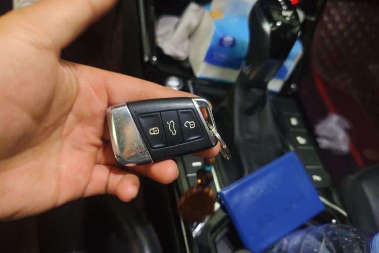 Used Volkswagen Passat New Energy 2020 430 PHEV Hybrid Luxury Edition China VI Standard Vehicle Key