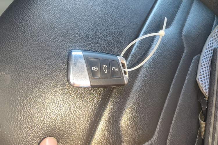 Used Volkswagen Passat New Energy 2020 430 PHEV Hybrid Elite Edition China VI Standard Vehicle Key