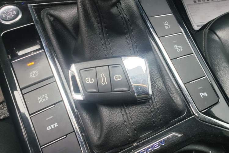 Used Volkswagen Passat New Energy 2020 430 PHEV Hybrid Elite Edition China VI Standard Vehicle Key