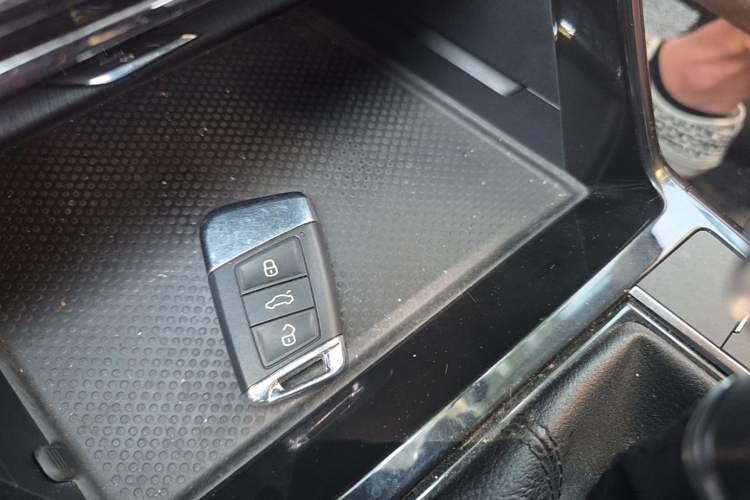 Used Volkswagen Passat New Energy 2020 430 PHEV Hybrid Elite Edition China VI Standard Vehicle Key
