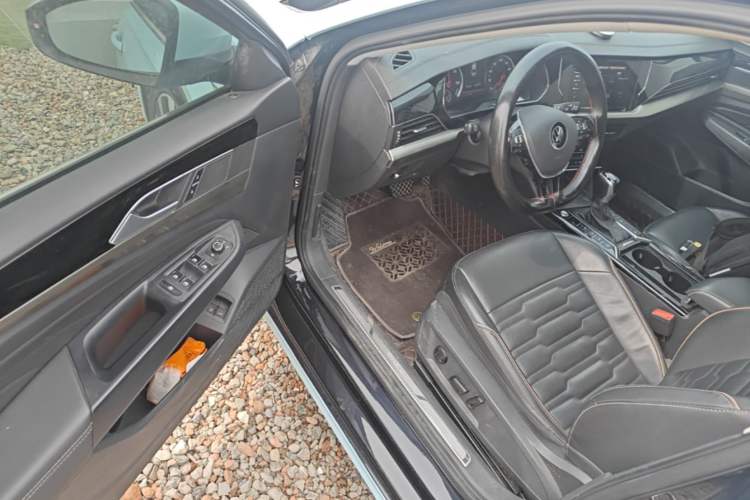Used Volkswagen Passat New Energy 2020 430 PHEV Hybrid Elite Edition China VI Standard Driver Seat