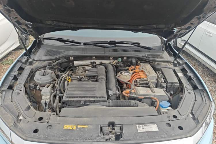 Used Volkswagen Passat New Energy 2020 430 PHEV Hybrid Elite Edition China VI Standard Engine Bay