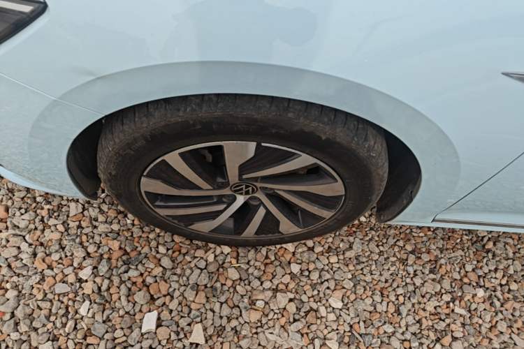Used Volkswagen Passat New Energy 2020 430 PHEV Hybrid Elite Edition China VI Standard Left Front Wheel Hub