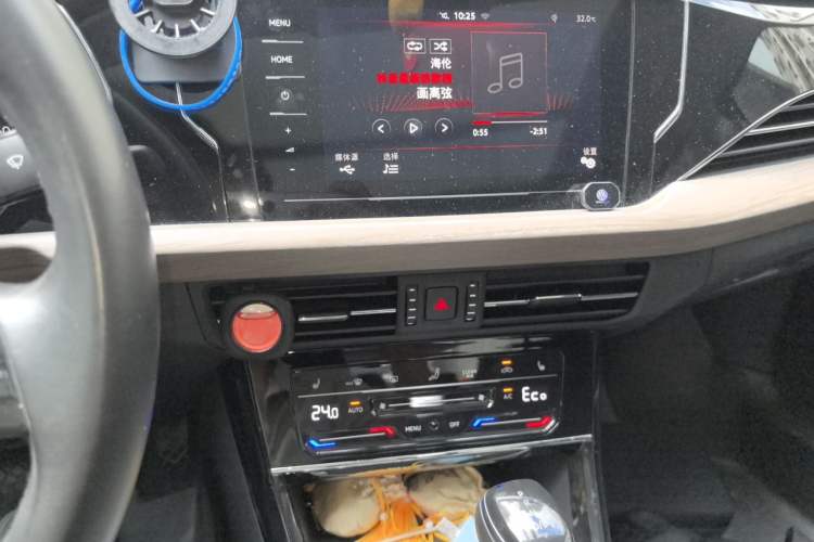 Used Volkswagen Passat New Energy 2020 430 PHEV Hybrid Luxury Edition China VI Standard Audio And AC Panel