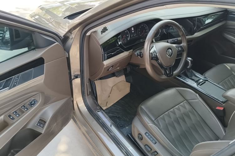 Used Volkswagen Passat New Energy 2020 430 PHEV Hybrid Luxury Edition China VI Standard Driver Seat