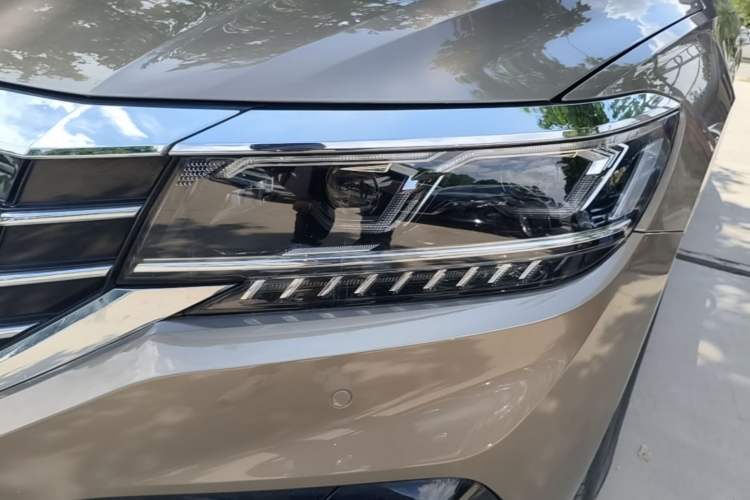 Used Volkswagen Passat New Energy 2020 430 PHEV Hybrid Luxury Edition China VI Standard Left Front Headlight