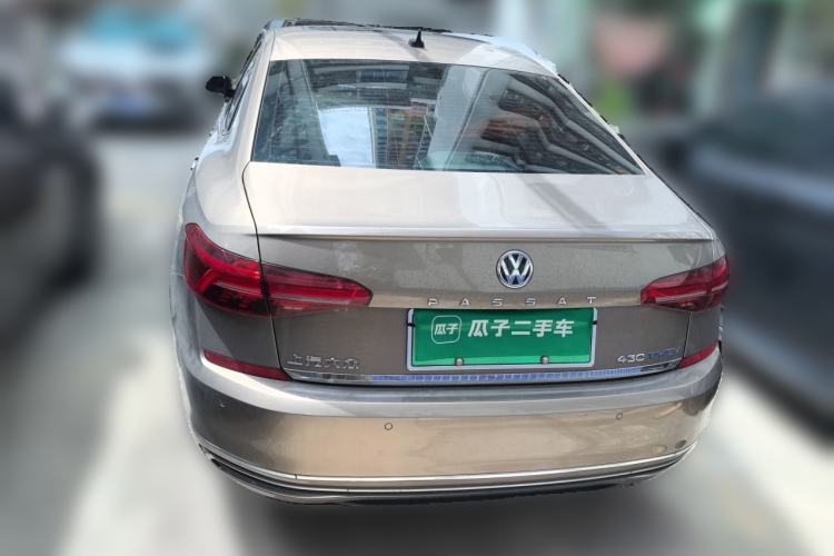 Used Volkswagen Passat New Energy 2020 430 PHEV Hybrid Luxury Edition China VI Standard Rear