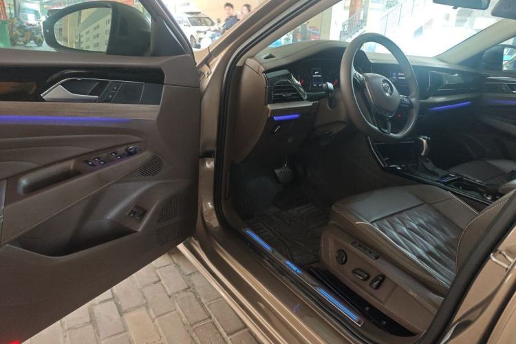 Used Volkswagen Passat New Energy 2020 430 PHEV Hybrid Luxury Edition China VI Standard Driver Seat