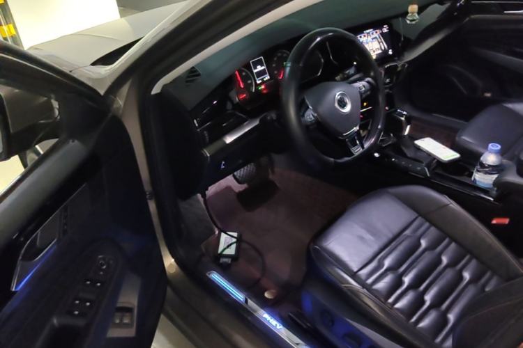 Used Volkswagen Passat New Energy 2020 430 PHEV Hybrid Elite Edition China VI Standard Driver Seat