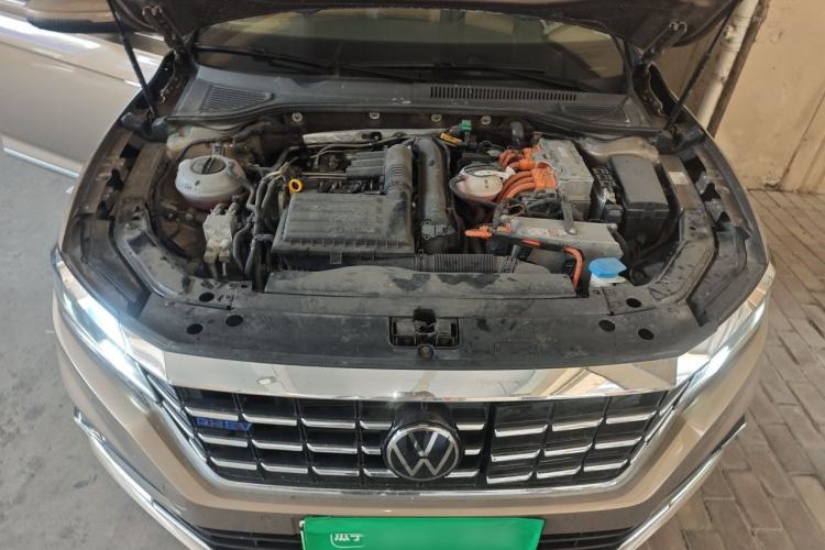 Used Volkswagen Passat New Energy 2020 430 PHEV Hybrid Luxury Edition China VI Standard Engine Bay