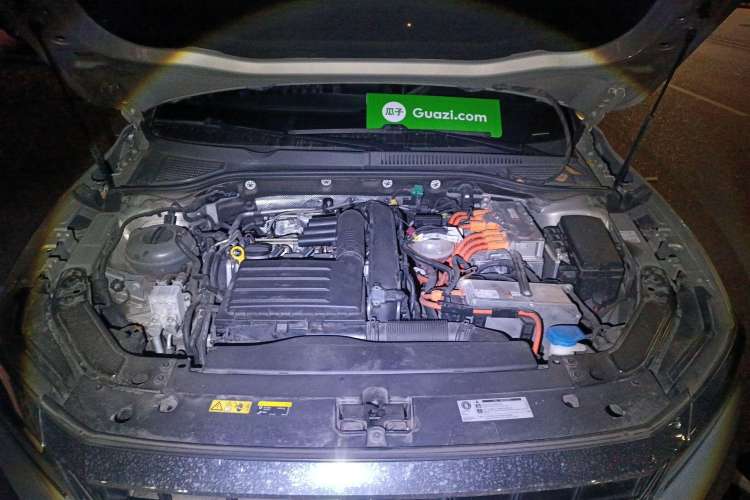 Used Volkswagen Passat New Energy 2020 430 PHEV Hybrid Luxury Edition China VI Standard Engine Bay