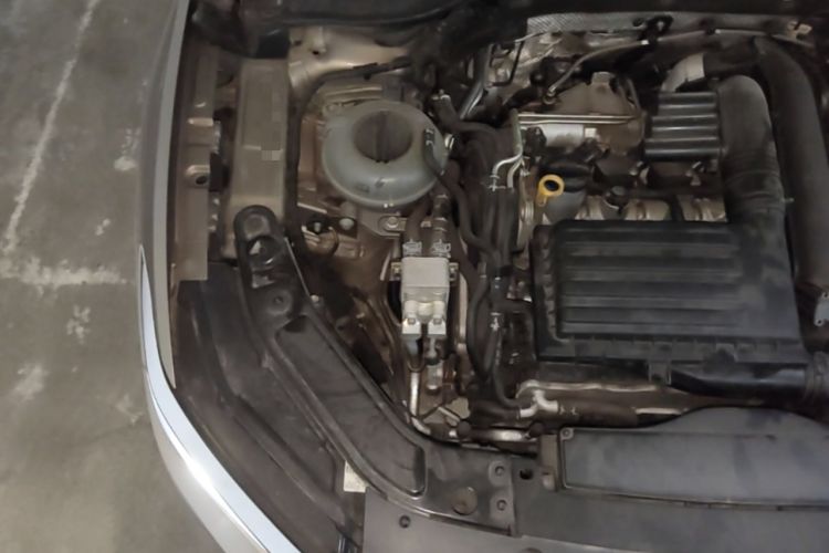 Used Volkswagen Passat New Energy 2020 430 PHEV Hybrid Elite Edition China VI Standard Engine Bay Right