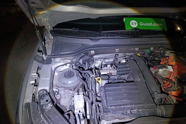 Used Volkswagen Passat New Energy 2020 430 PHEV Hybrid Luxury Edition China VI Standard Engine Bay Right