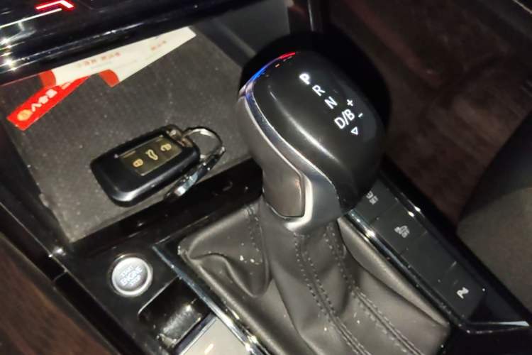 Used Volkswagen Passat New Energy 2020 430 PHEV Hybrid Elite Edition China VI Standard Gear Lever