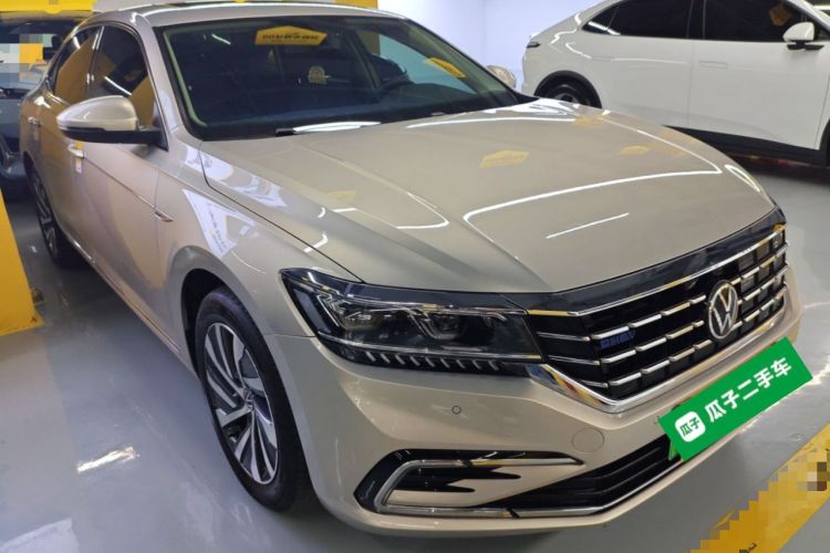 Used Volkswagen Passat New Energy 2020 430 PHEV Hybrid Luxury Edition China VI Standard Front Right 45 Deg