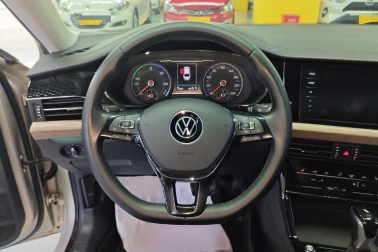 Used Volkswagen Passat New Energy 2020 430 PHEV Hybrid Luxury Edition China VI Standard Steering Wheel