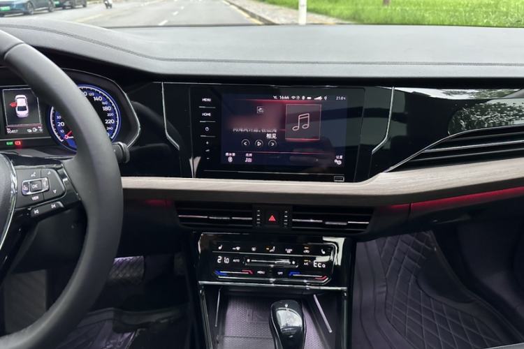 Used Volkswagen Passat New Energy 2020 430 PHEV Hybrid Luxury Edition China VI Standard Audio And AC Panel
