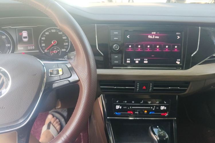 Used Volkswagen Passat New Energy 2020 430 PHEV Hybrid Luxury Version China V Standard Center Console