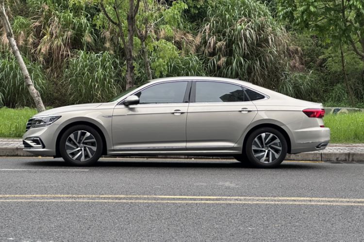 Used Volkswagen Passat New Energy 2020 430 PHEV Hybrid Luxury Edition China VI Standard Exterior 7