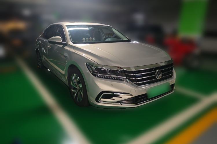 Used Volkswagen Passat New Energy 2020 430 PHEV Hybrid Luxury Edition China VI Standard Front Right 45 Deg