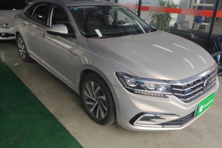 Used Volkswagen Passat New Energy 2020 430 PHEV Hybrid Luxury Edition China VI Standard Front Right 45 Deg