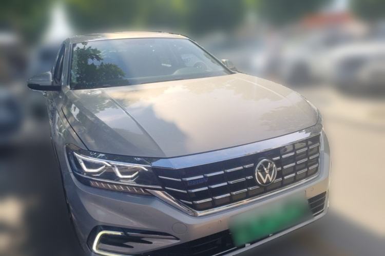 Used Volkswagen Passat New Energy 2020 430 PHEV Hybrid Luxury Version China V Standard Front Right 45 Deg