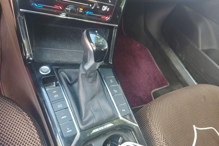 Used Volkswagen Passat New Energy 2020 430 PHEV Hybrid Luxury Version China V Standard Gear Lever