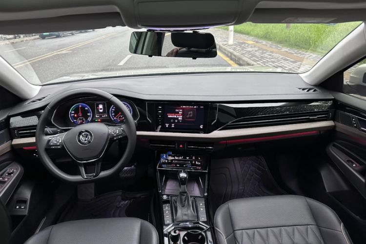 Used Volkswagen Passat New Energy 2020 430 PHEV Hybrid Luxury Edition China VI Standard Interior 2