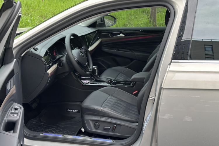 Used Volkswagen Passat New Energy 2020 430 PHEV Hybrid Luxury Edition China VI Standard Left Front Seat
