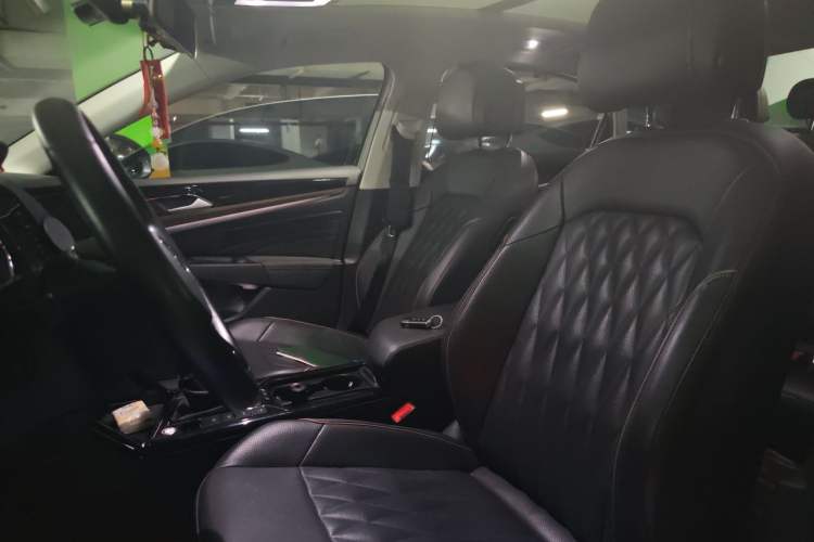 Used Volkswagen Passat New Energy 2020 430 PHEV Hybrid Luxury Edition China VI Standard Left Front Seat