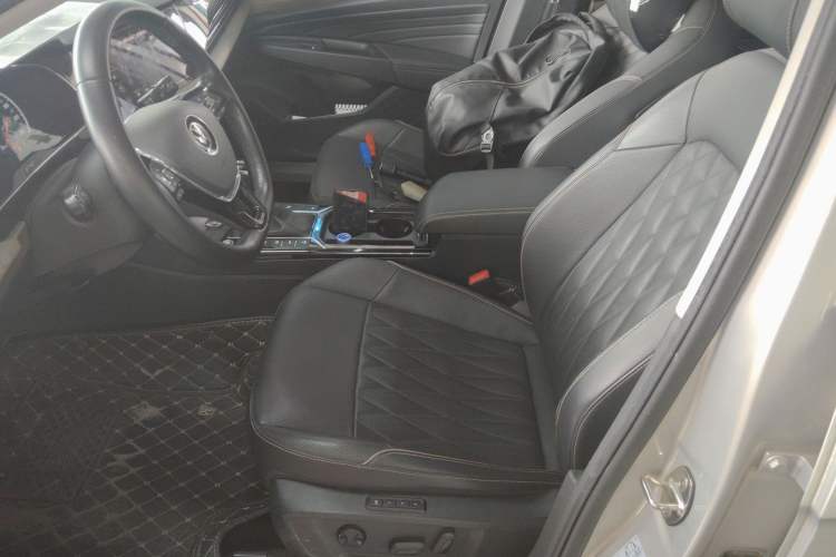 Used Volkswagen Passat New Energy 2020 430 PHEV Hybrid Luxury Edition China VI Standard Left Front Seat