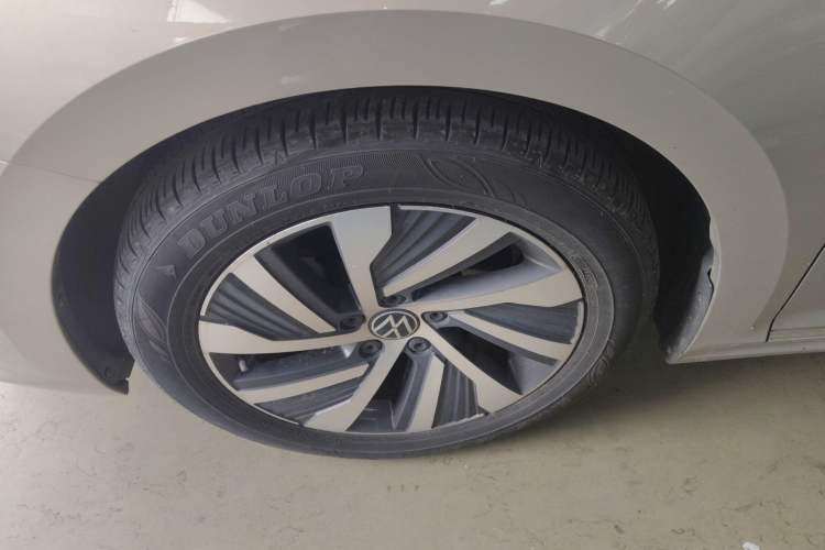 Used Volkswagen Passat New Energy 2020 430 PHEV Hybrid Luxury Edition China VI Standard Left Front Wheel Hub