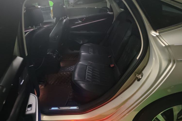 Used Volkswagen Passat New Energy 2020 430 PHEV Hybrid Luxury Edition China VI Standard Left Rear Seat