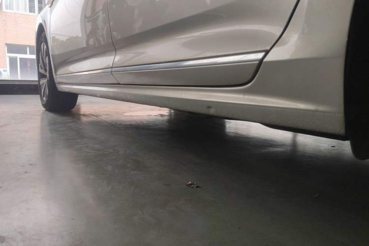Used Volkswagen Passat New Energy 2020 430 PHEV Hybrid Luxury Edition China VI Standard Left Side Sill