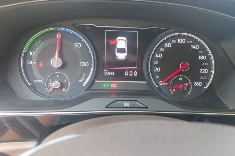Used Volkswagen Passat New Energy 2020 430 PHEV Hybrid Luxury Version China V Standard Odometer Close Up