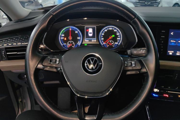 Used Volkswagen Passat New Energy 2020 430 PHEV Hybrid Luxury Edition China VI Standard Steering Wheel