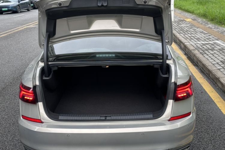 Used Volkswagen Passat New Energy 2020 430 PHEV Hybrid Luxury Edition China VI Standard Trunk