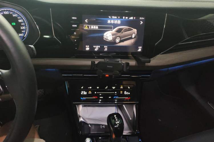 Used Volkswagen Passat New Energy 2020 430 PHEV Hybrid Luxury Edition China VI Standard Audio And AC Panel